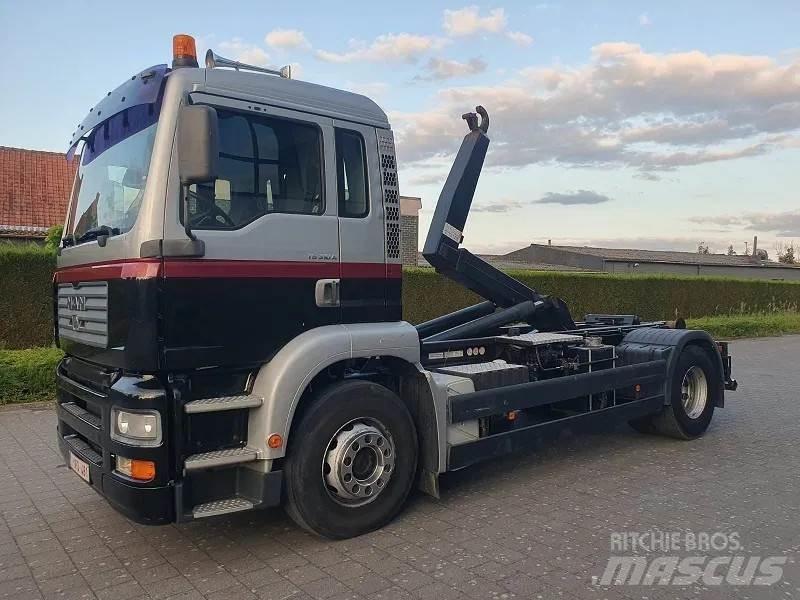 MAN TG 310 A 吊鉤式起重車