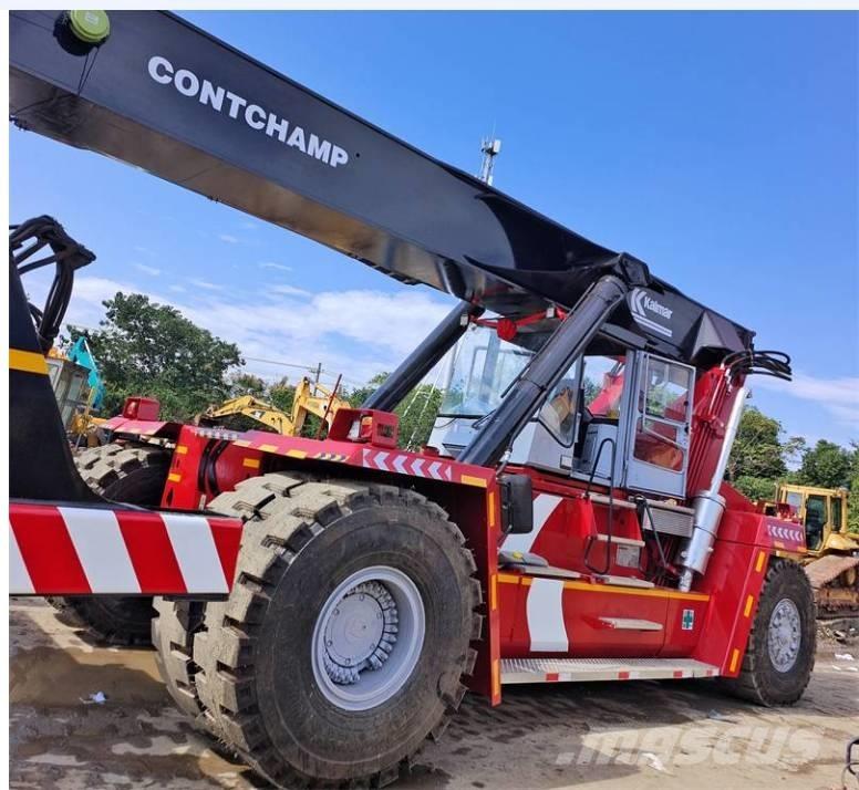 Kalmar DRF 450 前伸型堆積機