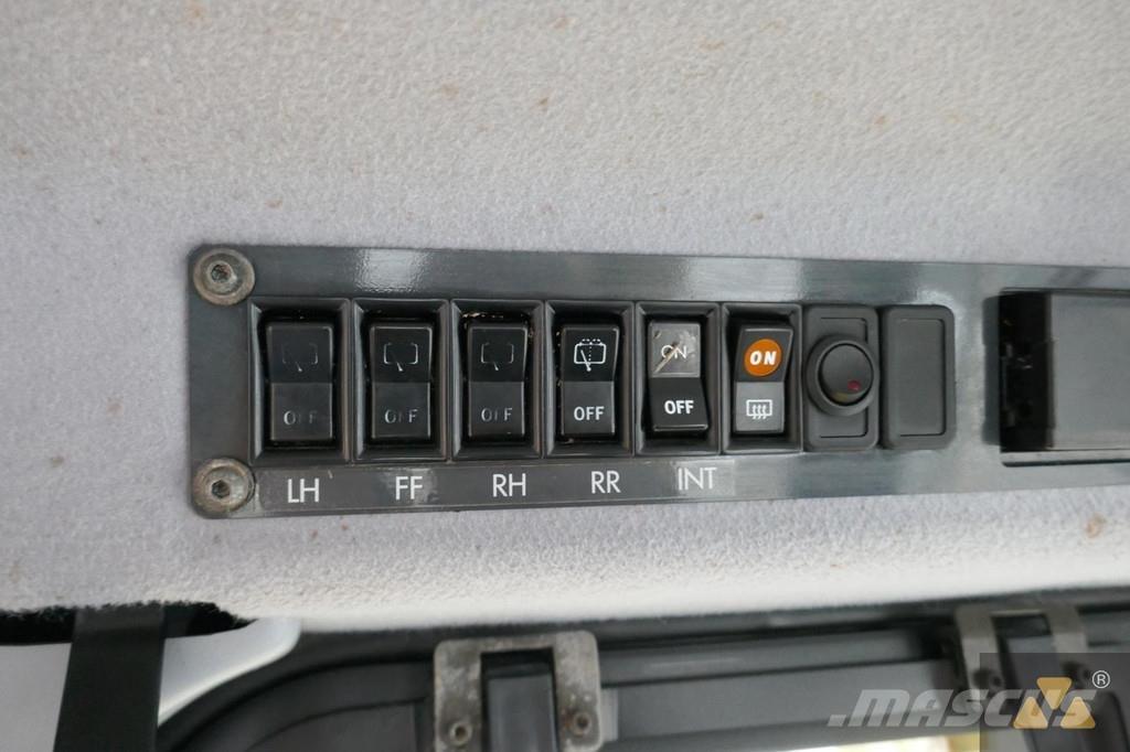 Komatsu D85PX-15 履帶推土機