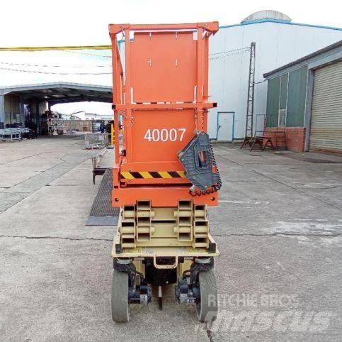 JLG 2032 ES 剪式升降機