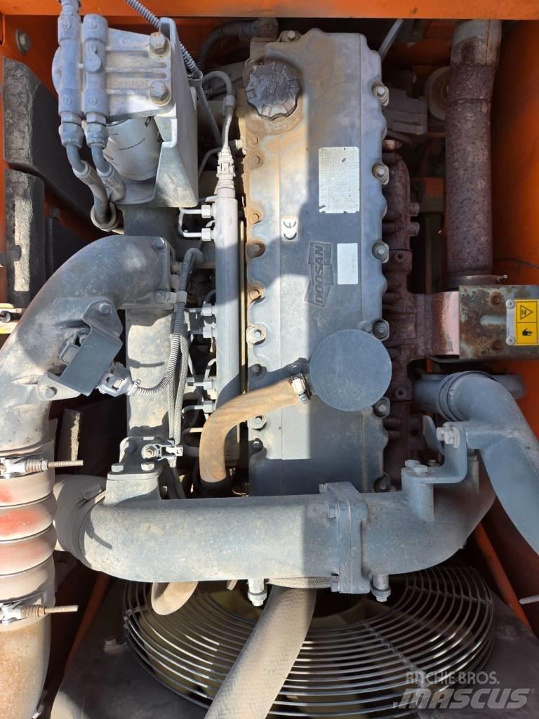 Doosan DX 220 LCA 履帶式 挖土機/掘鑿機/挖掘機