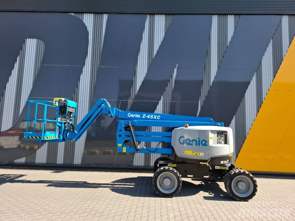 Genie Z 45 曲臂高空作業車