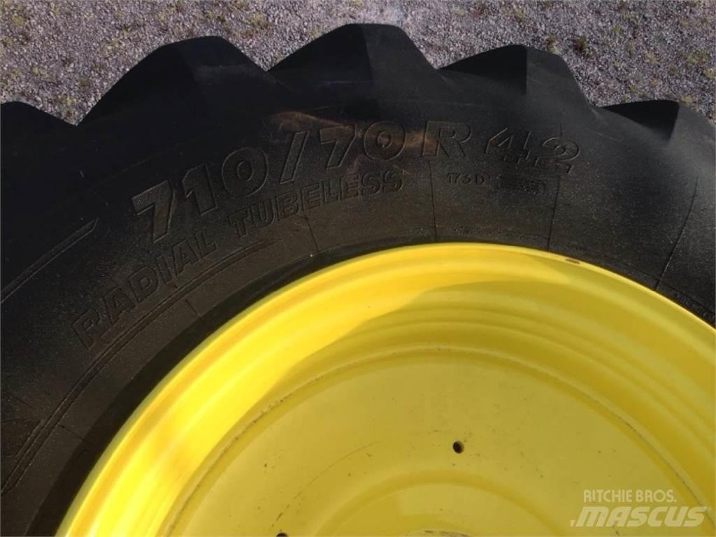 Michelin 710/70R42 輪胎、車輪和輪圈