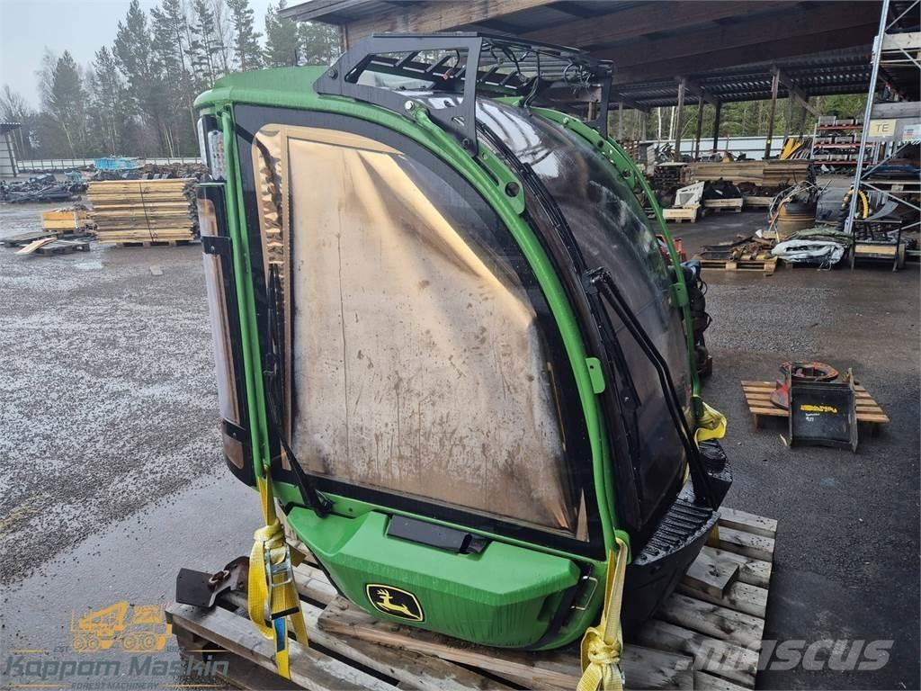 John Deere 1270G 駕駛室與內部