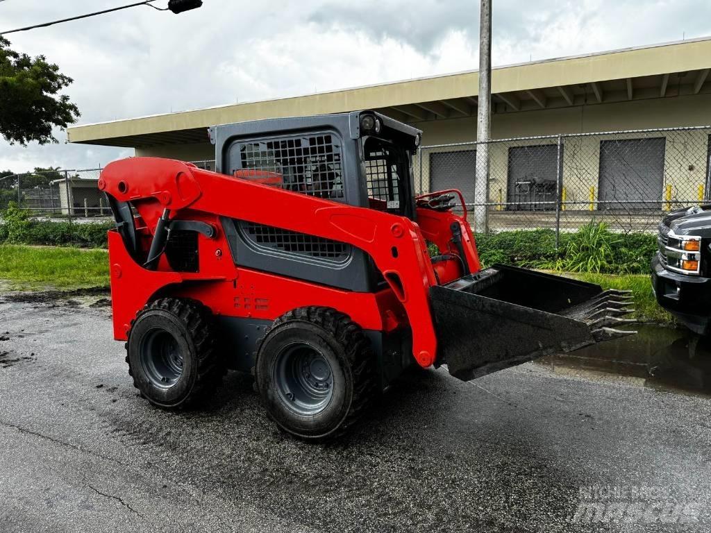 Kubota SSV 75 滑移轉向裝載機