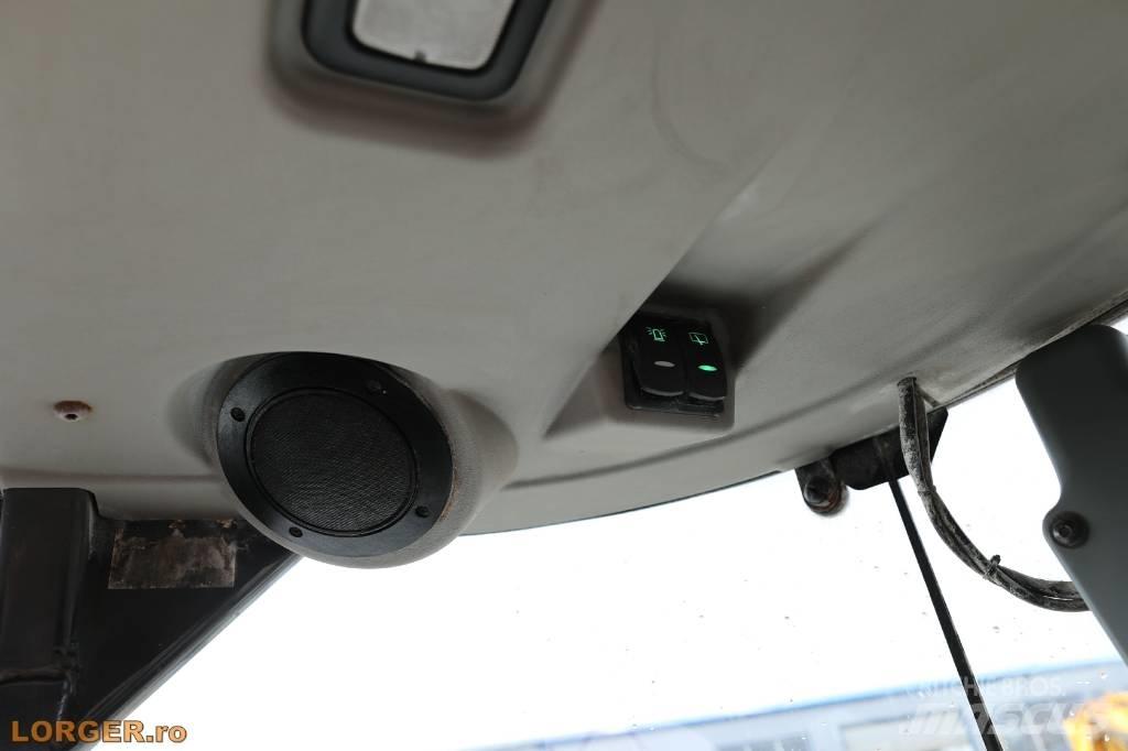 Bobcat TL38.70HF 伸縮臂操作車