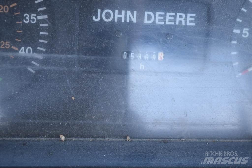 John Deere 6100 曳引機