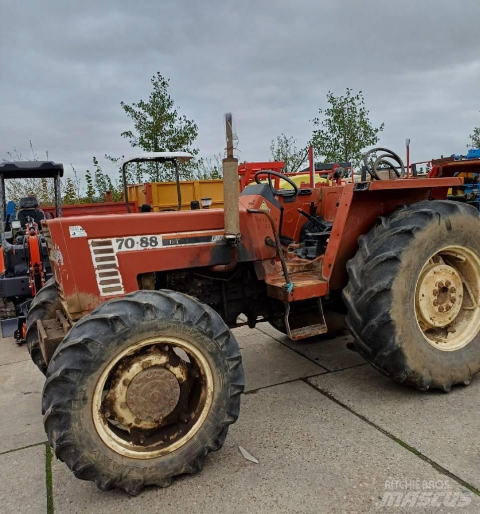 Fiatagri 70-88 曳引機