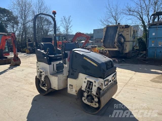 Bomag BW 100 AD-5 雙輪滾壓機