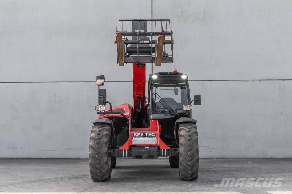 Manitou MT 935 伸縮臂操作車