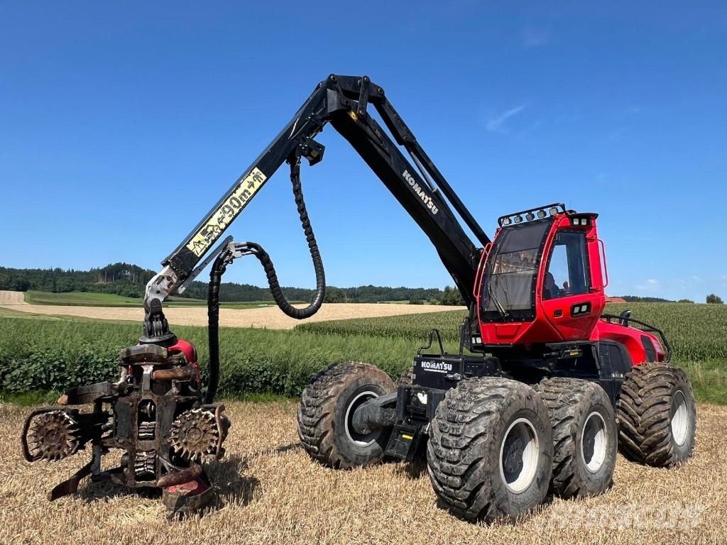 Komatsu 951 收穫機