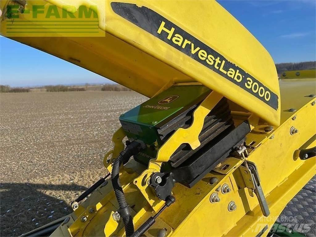 John Deere 8500 自走式飼料採集機