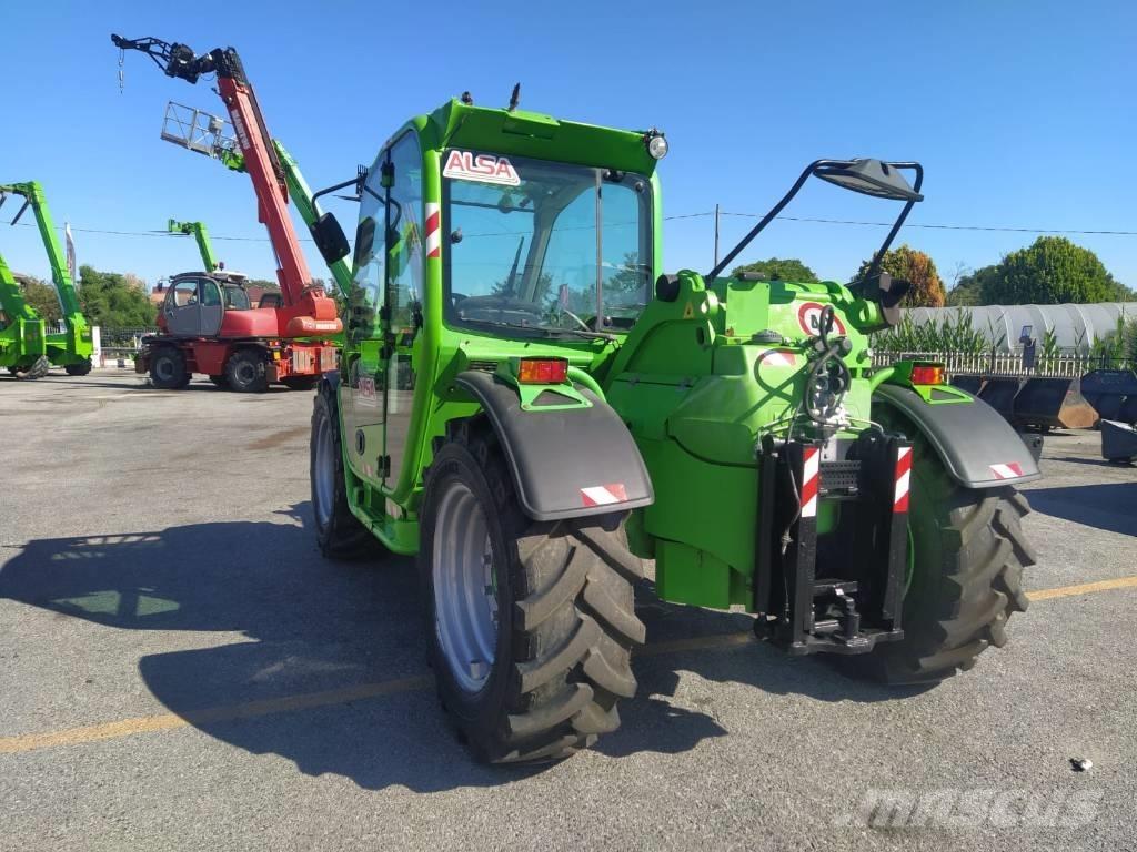 Merlo 32.6 伸縮臂操作車