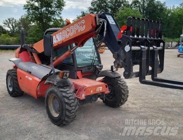 Manitou MT 620 伸縮臂操作車