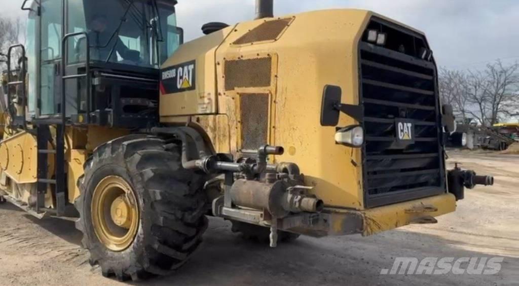 CAT RM 500 瀝青再生設備