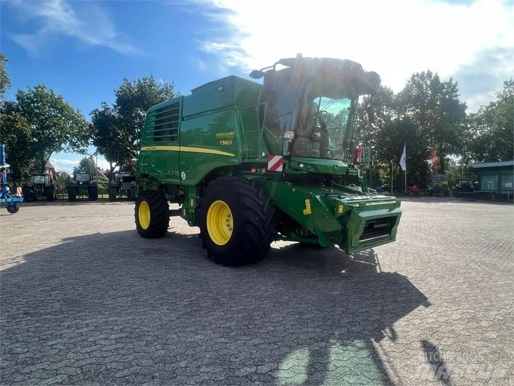 John Deere T560 聯合收穫機