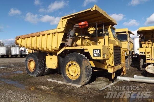 CAT 769 C 鉸接式起吊車