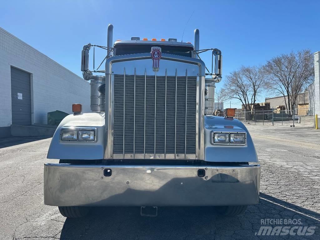 Kenworth W 900 L 曳引機組件