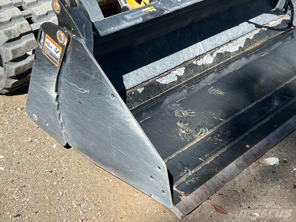 John Deere 333G 滑移轉向裝載機