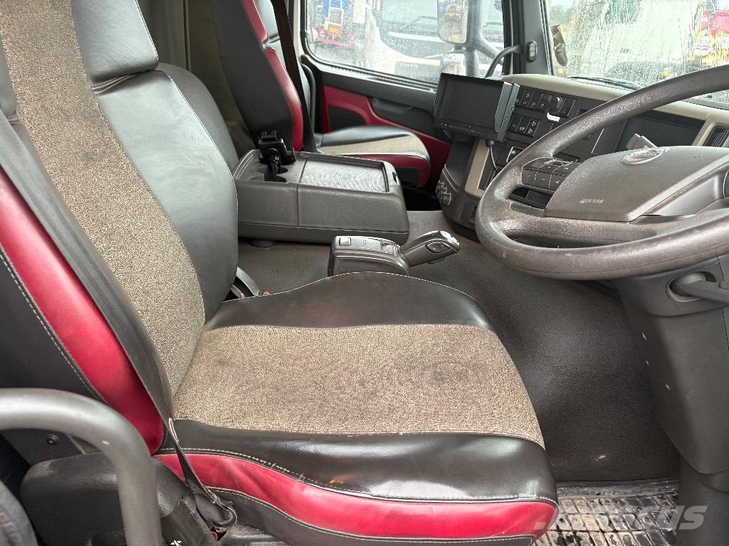 Volvo FM 450 起重機卡車