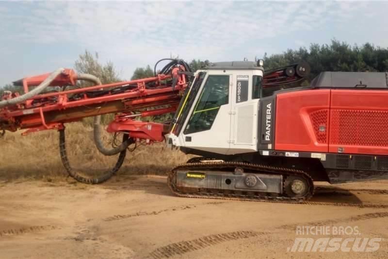 Sandvik DP1500i 鑽孔機