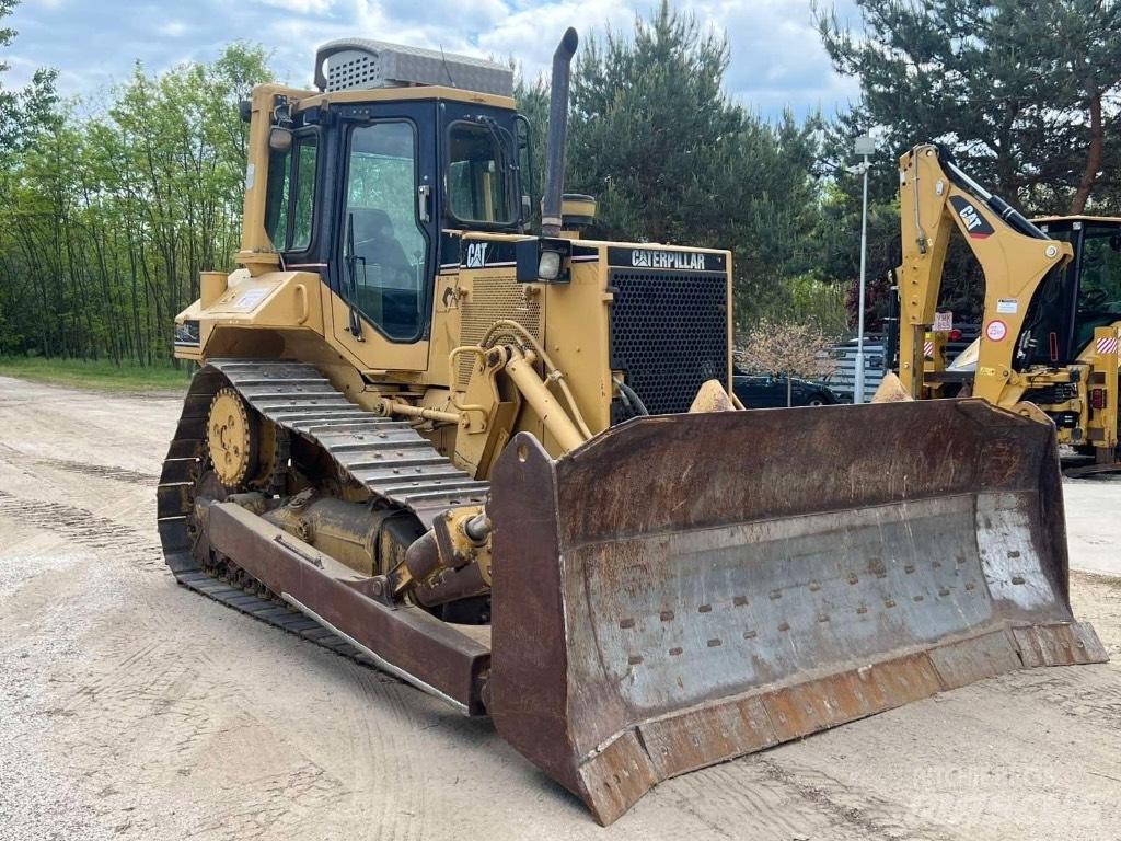 CAT D 6 M 履帶推土機