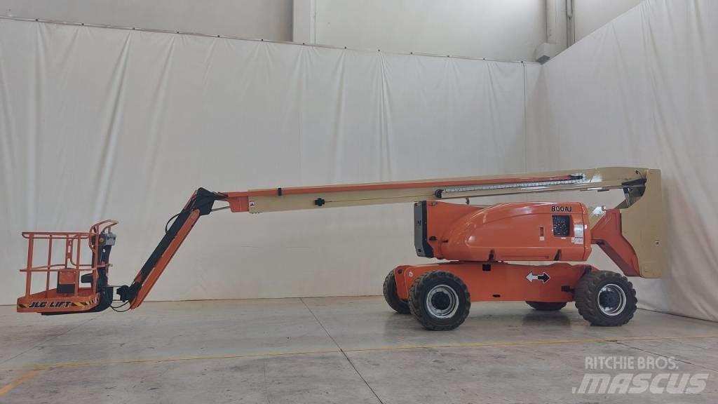 JLG 800 AJ 曲臂高空作業車
