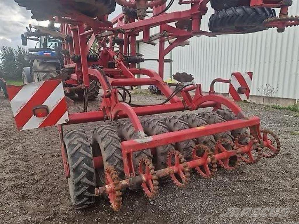Horsch Tiger 4 AS 中耕管理機