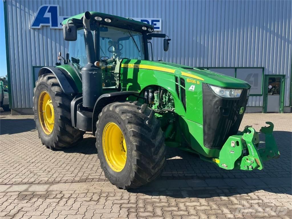 John Deere 8335R 曳引機