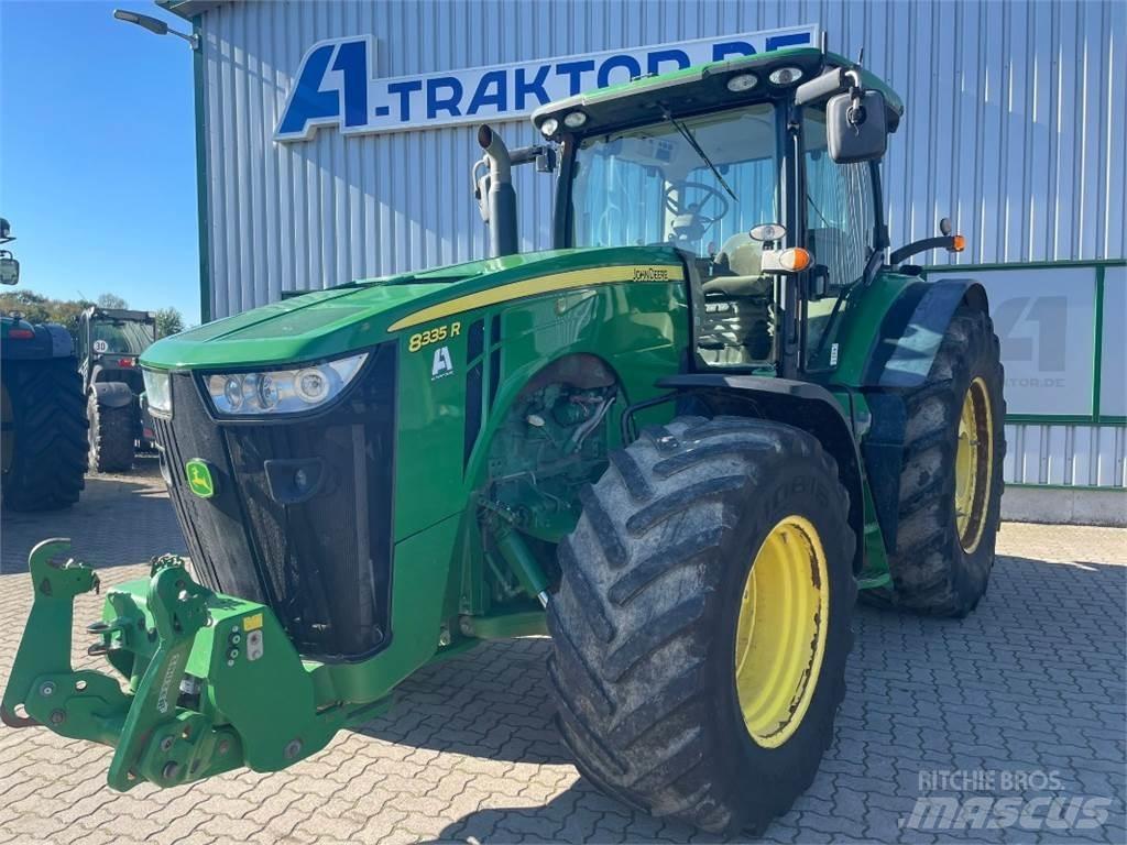 John Deere 8335R 曳引機