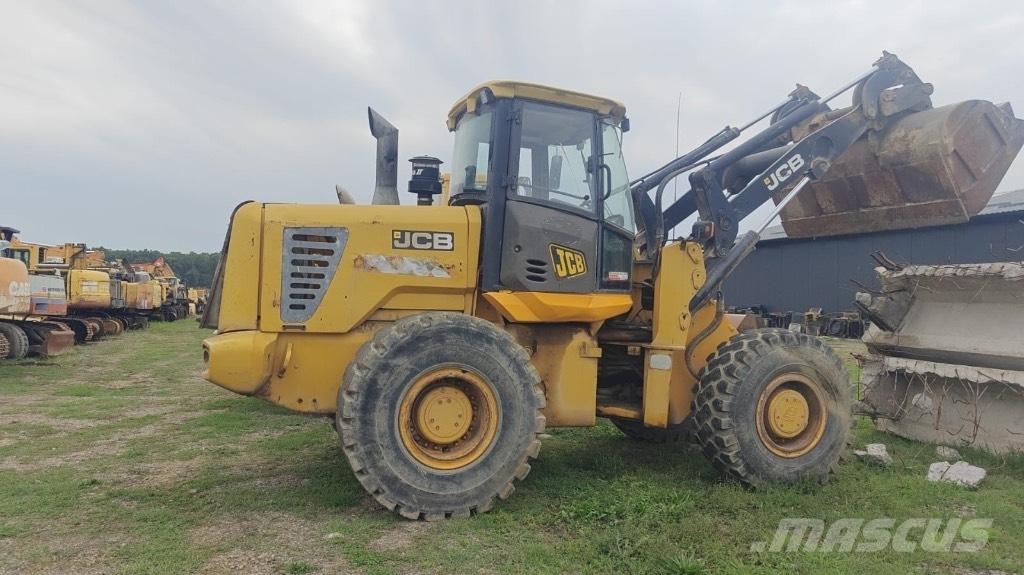 JCB 426 HL 履帶、鏈條和車盤