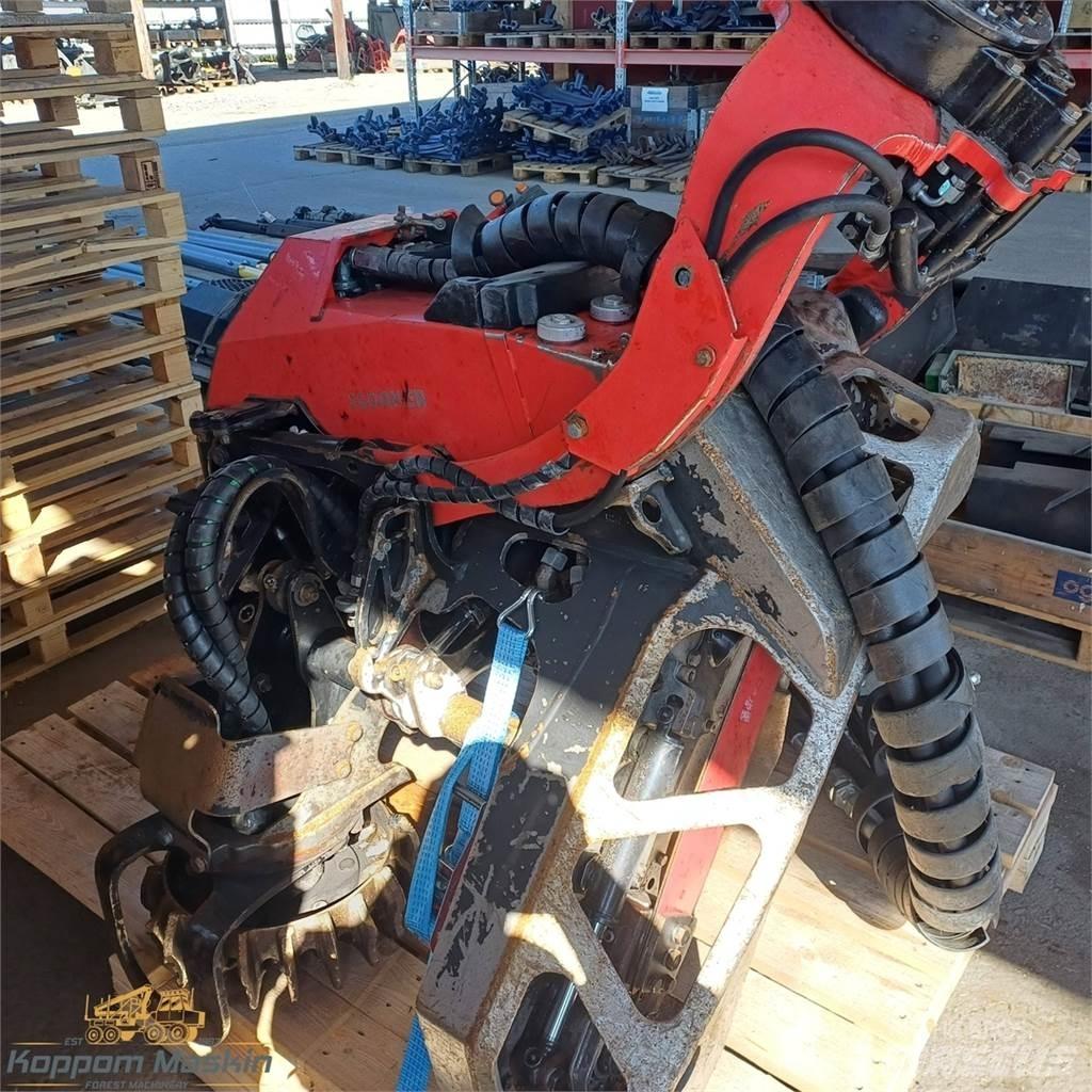 Komatsu C124 收穫機頭