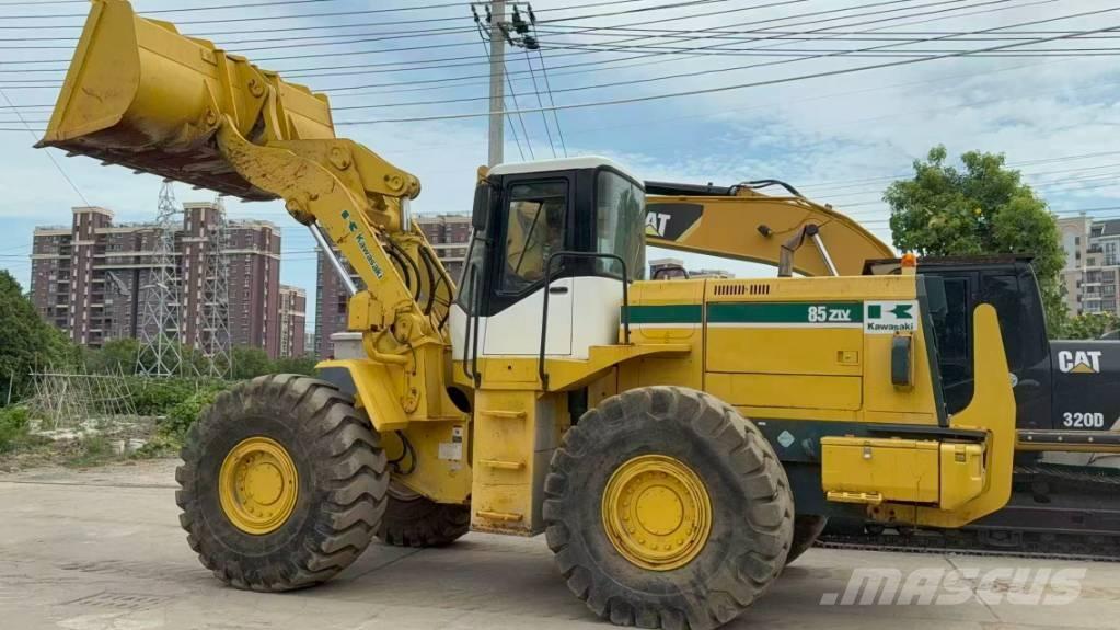 Kawasaki 85 Z 輪胎式裝載機