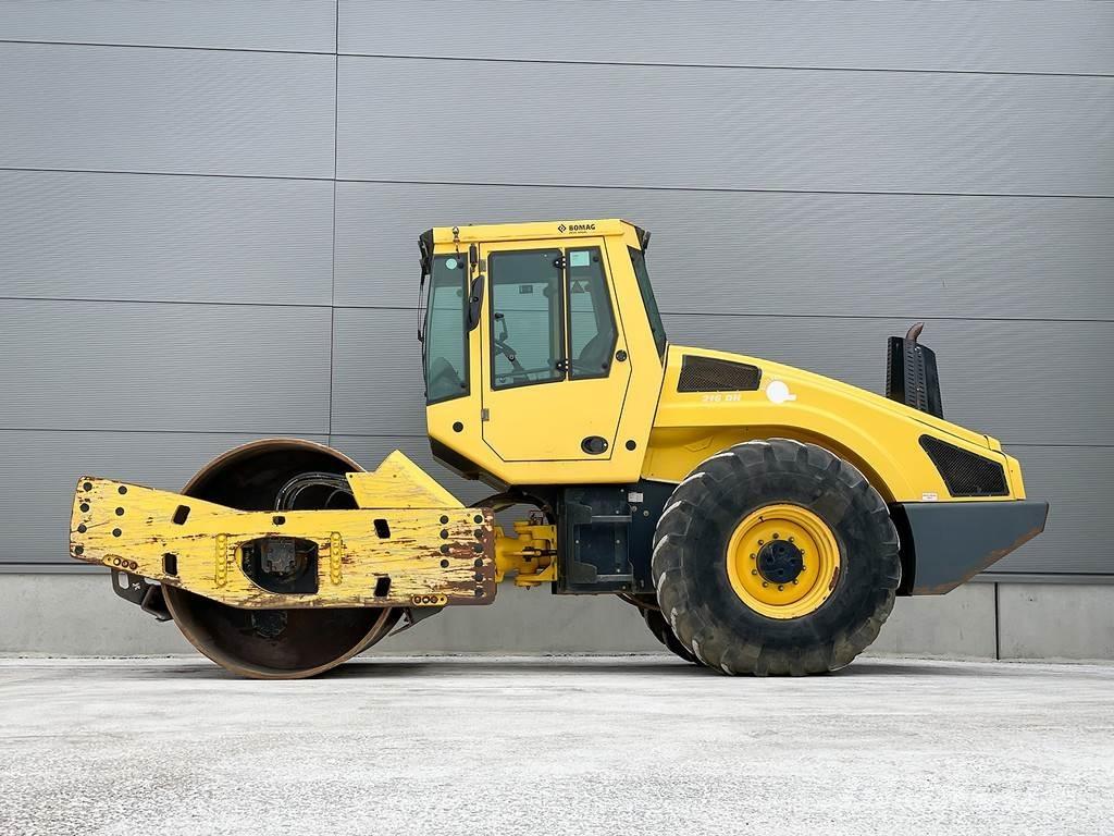 Bomag BW 216 DH-4i 單輪滾壓機