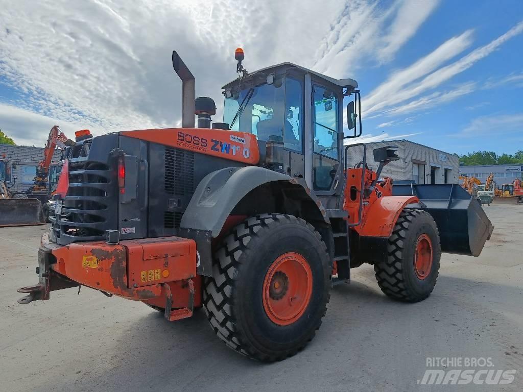 Hitachi ZW 180 輪胎式裝載機