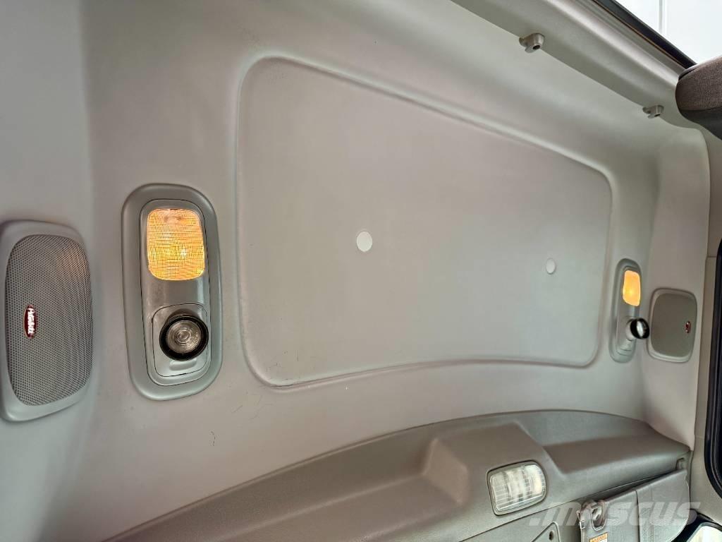 Peterbilt 389 曳引機組件