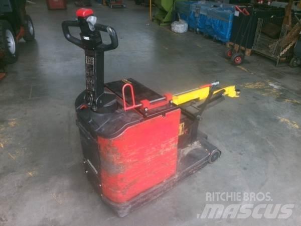 Manitou TA30 自走式堆積機
