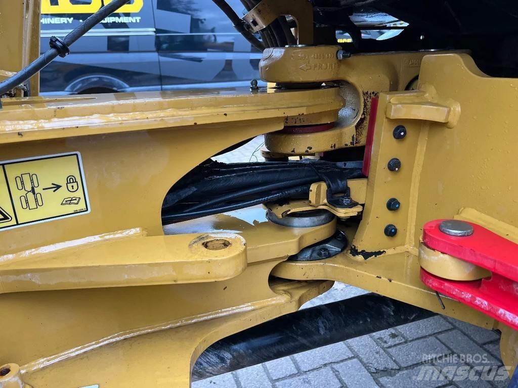 CAT 908M 輪胎式裝載機