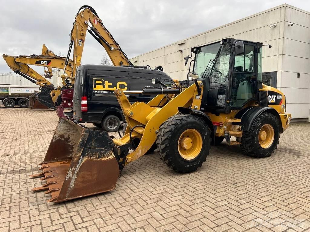 CAT 908M 輪胎式裝載機