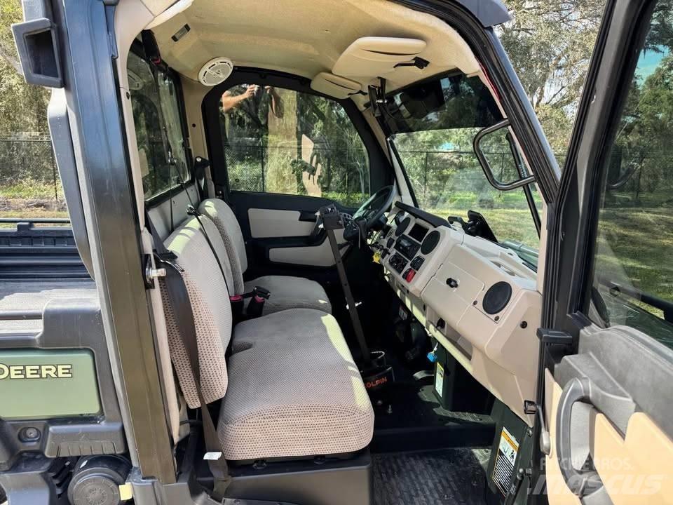 John Deere XUV835R 多用途機械