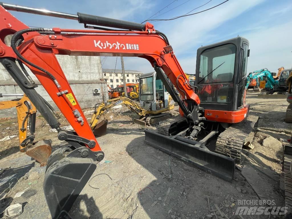 Kubota U35 小型挖土機/掘鑿機<7t(小型挖掘機)