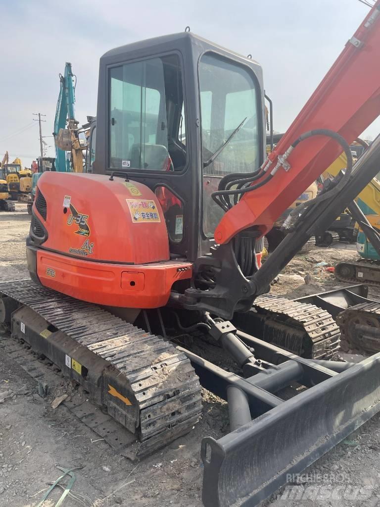 Kubota U35 小型挖土機/掘鑿機<7t(小型挖掘機)