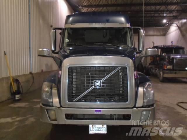 Volvo VNL 曳引機組件