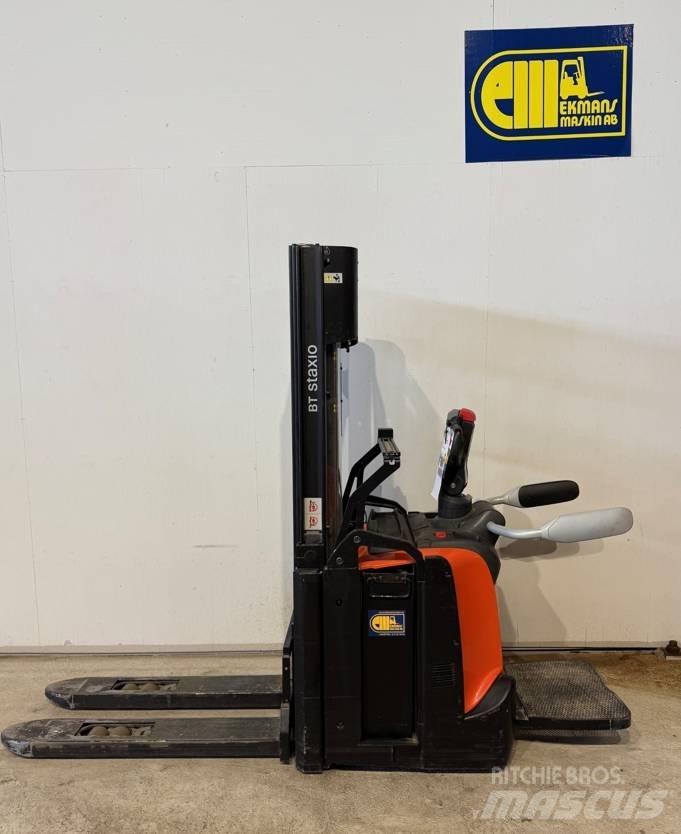 BT truck SPE 120L 行走控制式堆積機