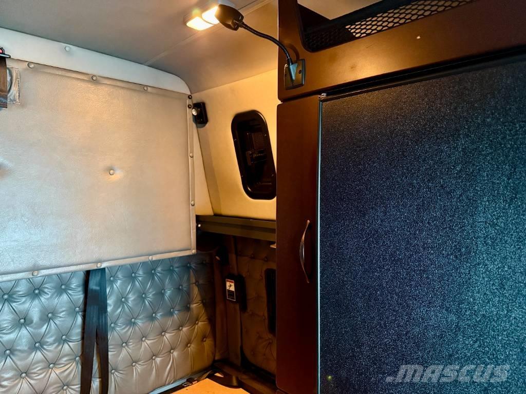 Western Star 4900 曳引機組件
