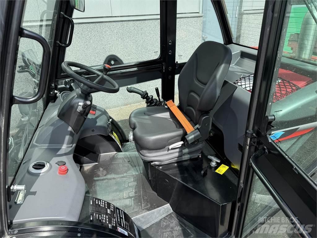 Manitou MC25-4 越野車