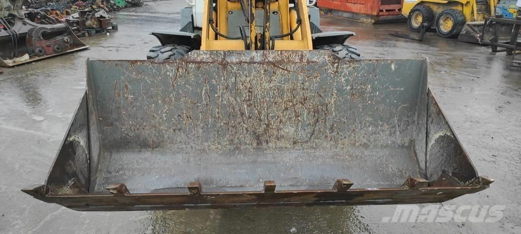 Liebherr L 506 輪胎式裝載機