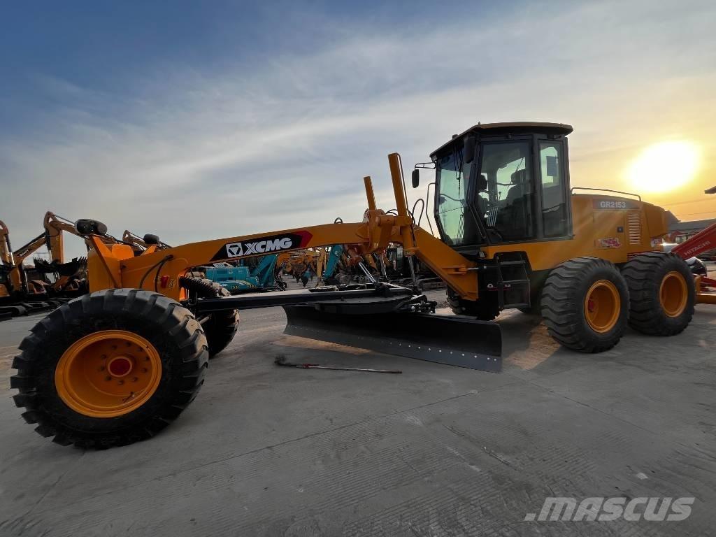 XCMG GR 2153 輪式推土機