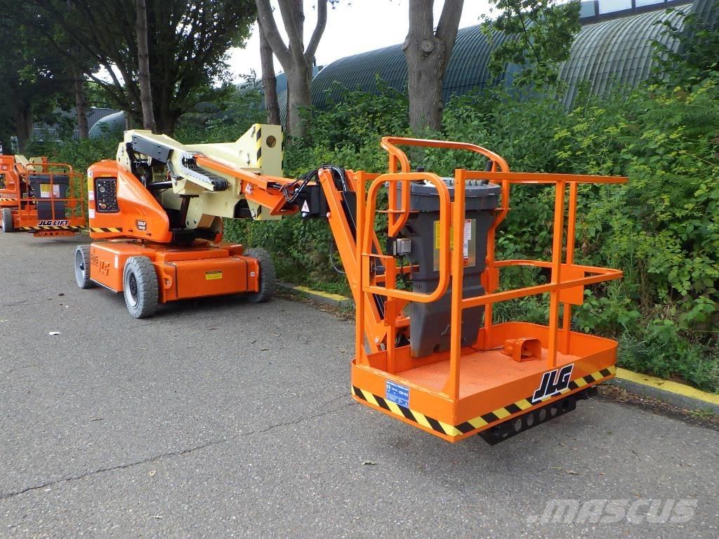 JLG E400AJPN 曲臂高空作業車