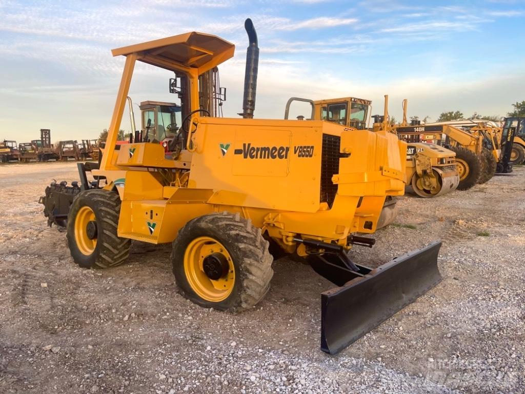 Vermeer V8550 掘溝機